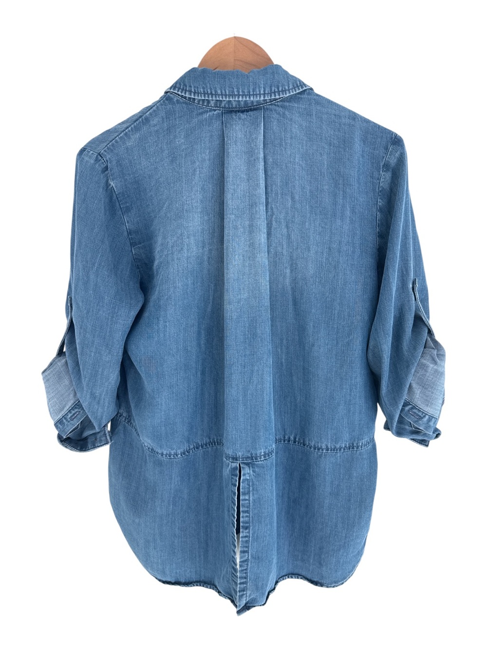 Cloth & Stone Split-Back Chambray Button down Top - Picture 8 of 8
